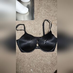 Victoria's Secret Sleek Black Bra Size 36DD